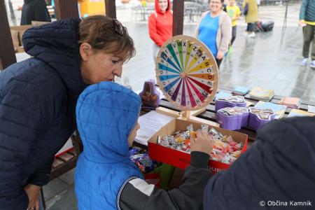 Teden otroka obeležili tudi na Glavnem trgu v Kamniku  (14)